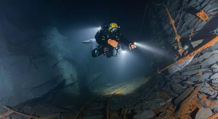 Esplorazione Subacquea nella Miniera di Ardesia Sommersa di Nuttlar