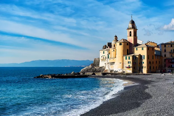 Scoprire la Riviera Ligure: Sei Itinerari Incantevoli tra Borghi e Panorami Costieri