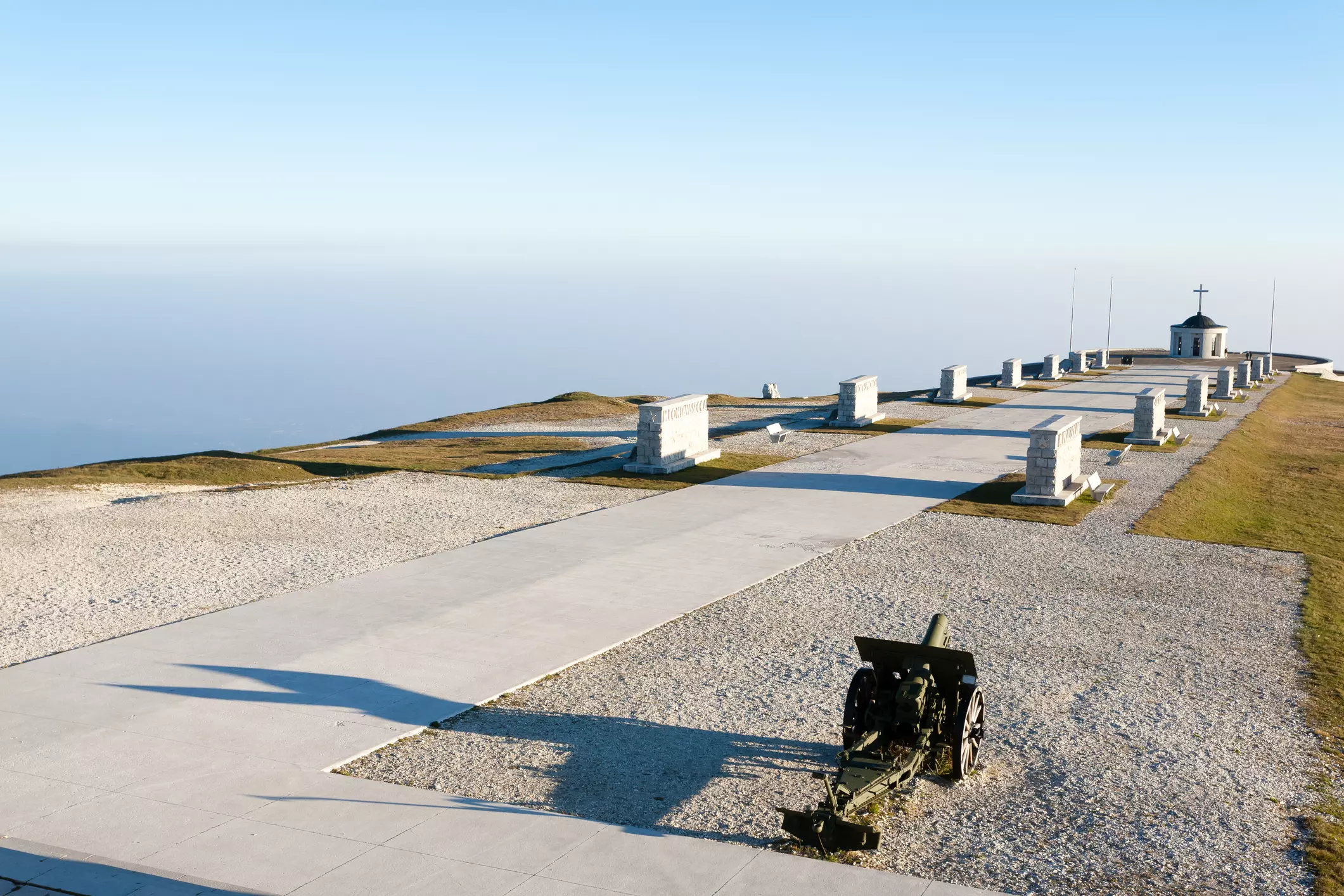 Sulle Orme di Hemingway: Un Viaggio Storico-Naturale sul Monte Grappa