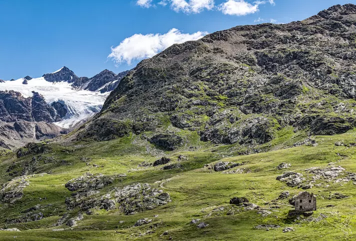 Bormio in Primavera: Itinerari Incantevoli tra Natura e Storia