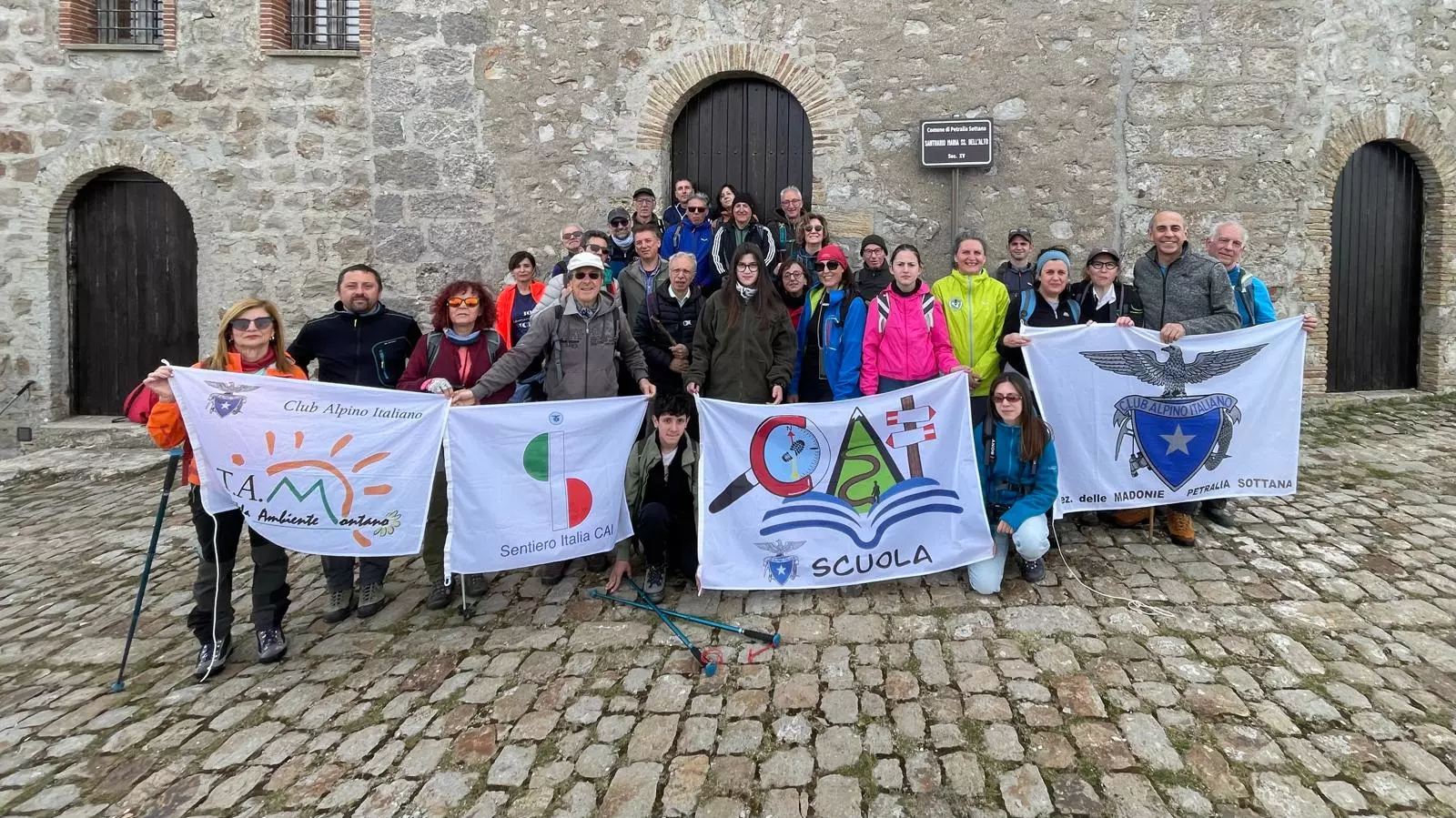 La Sicilia celebra il turismo lento: successo per la Giornata dei Cammini e Sentieri