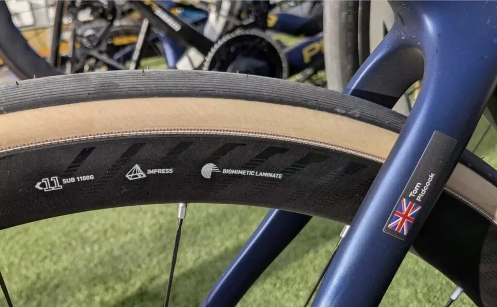 Le Nuove Zipp 202 NSW: Leggerezza e Prestazioni d'Élite per Ciclisti Esigenti