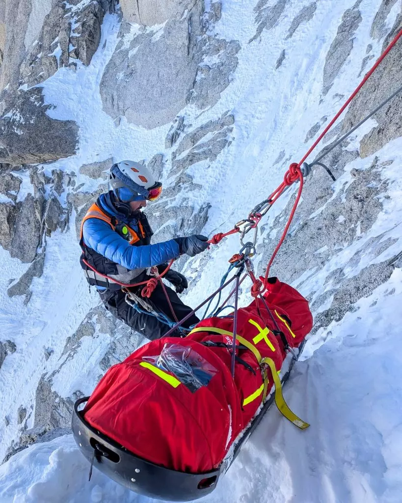Soccorso Alpino: Costi e Responsabilità Individuale in Montagna