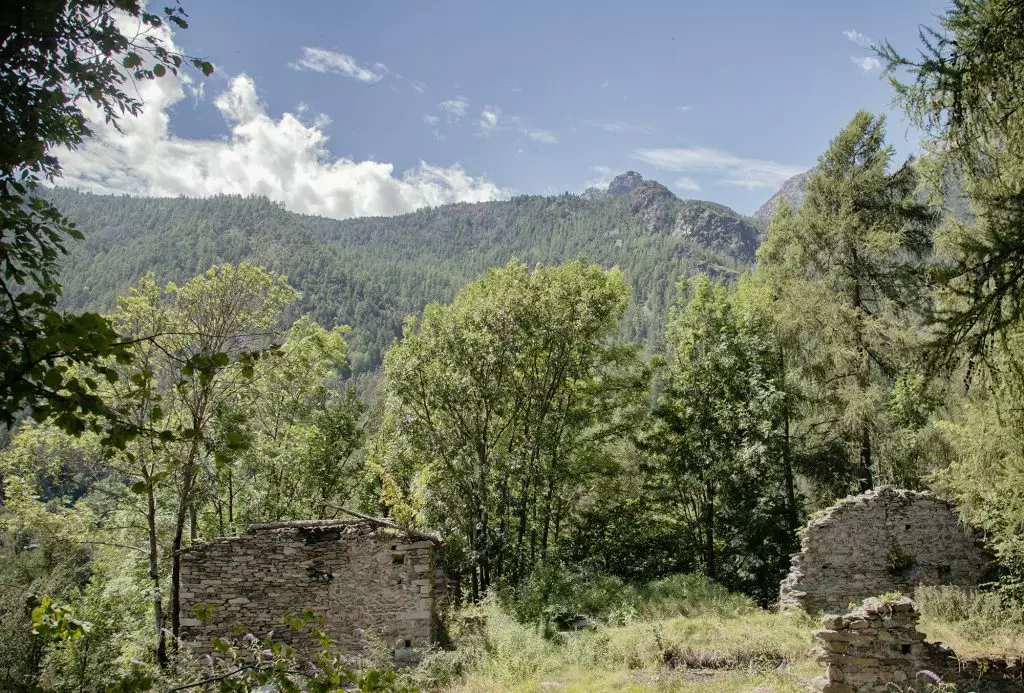 Studenti Universitari Riportano in Vita il Castello di Caspoggio in Valmalenco