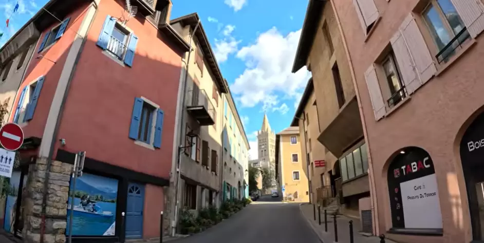 Embrun e Serre-Ponçon Prospettano Ospitalità per la Cerimonia di Chiusura Olimpica 2030