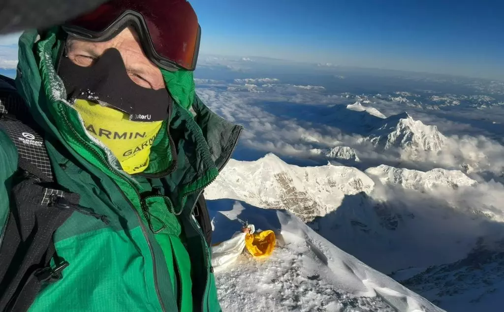 Simone Moro Conquista il Denali: Un Trionfo Personale e Alpinistico