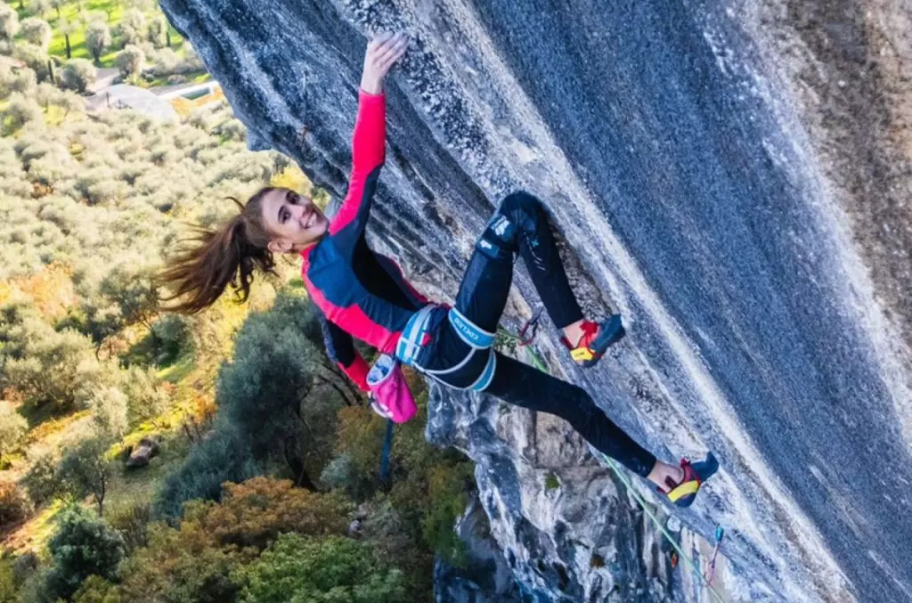 Laura Rogora: La Ricerca della Sfida Personale e il Futuro dell'Arrampicata