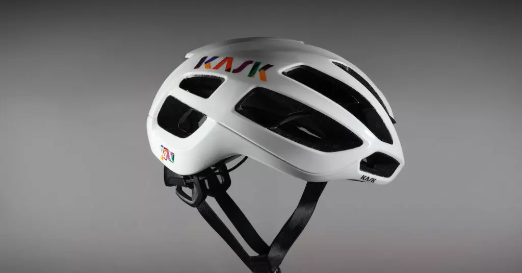 Casco Kask Protone Icon in Edizione Speciale per la Maratona Dles Dolomites 2026