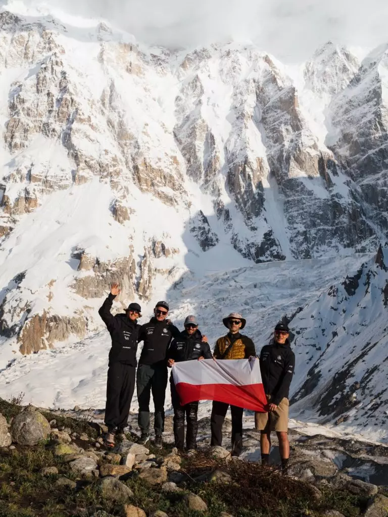 Andrzej Bargiel al campo base del Nanga Parbat: inizia la sfida sciistica sull'Ottomila