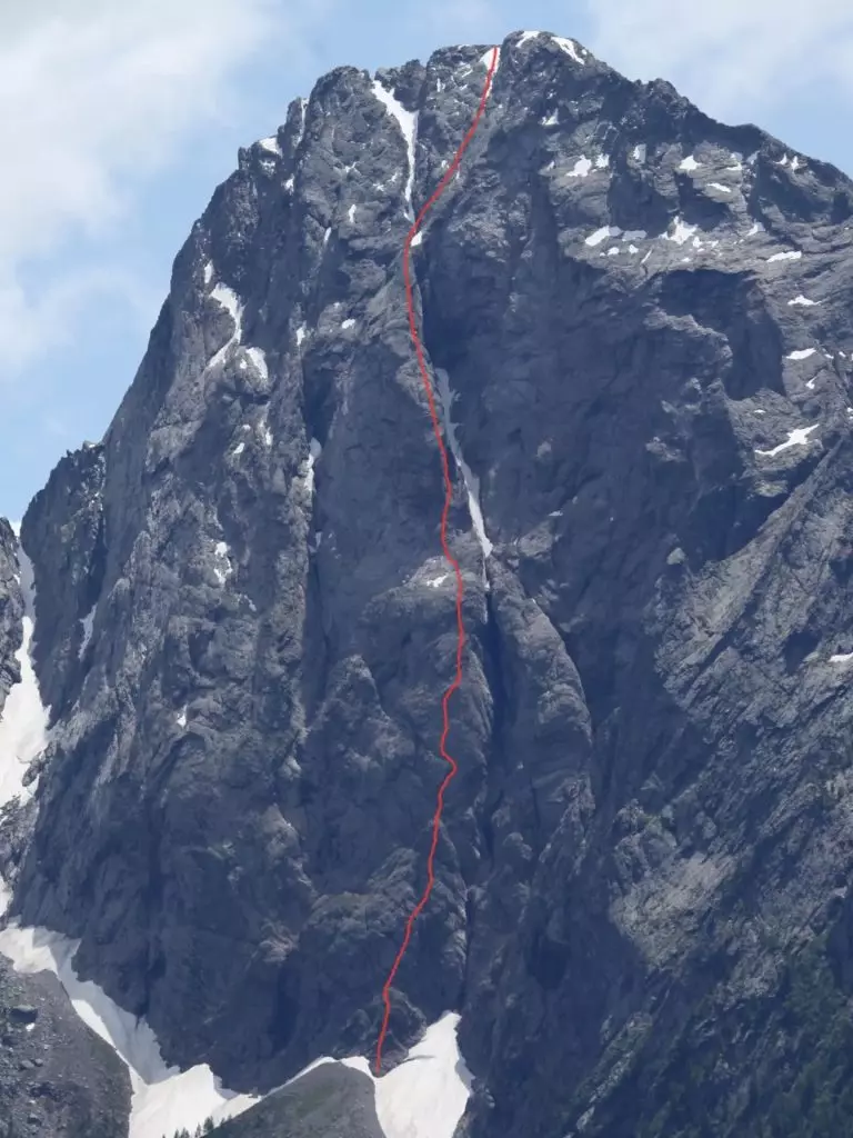 “Simmetrie Ingannatrici”: Una Nuova Via Alpinistica sul Pizzo di Prata, Frutto di Tradizione e Innovazione