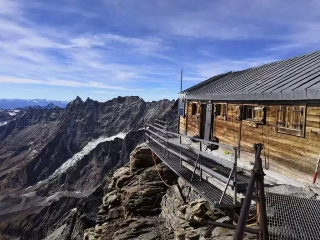 Riapertura della Capanna Carrel e il Futuro Rifugio sul Cervino