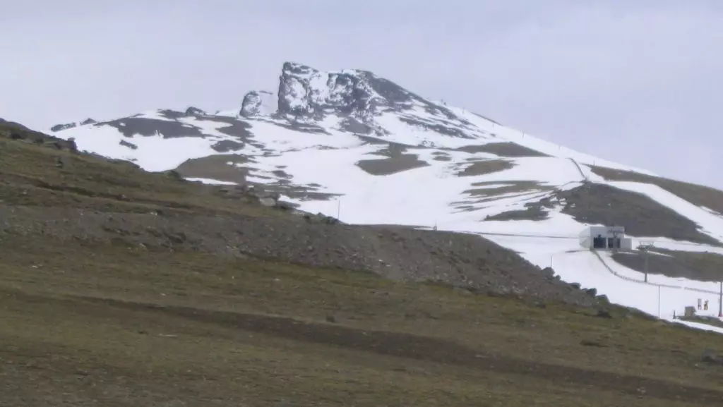 Multa di 3000 Euro per un Alpinista Spagnolo: Una Via di Arrampicata Troppo Vicina ad Antiche Pitture Rupestri