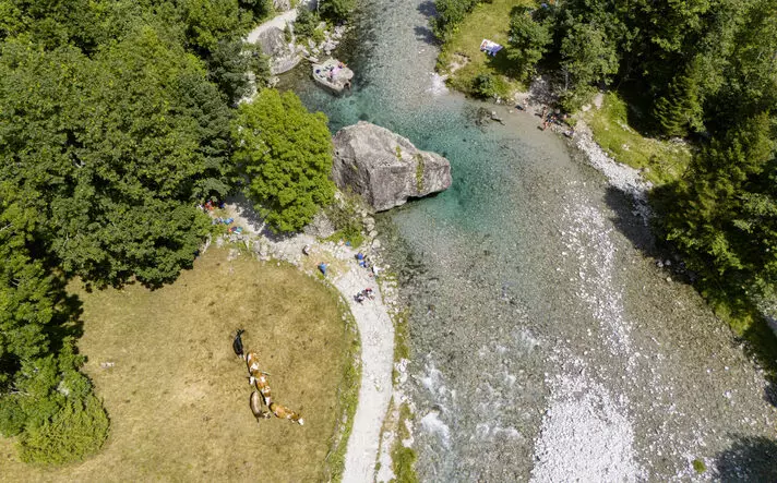 Oasi di freschezza: Gemme acquatiche della Lombardia