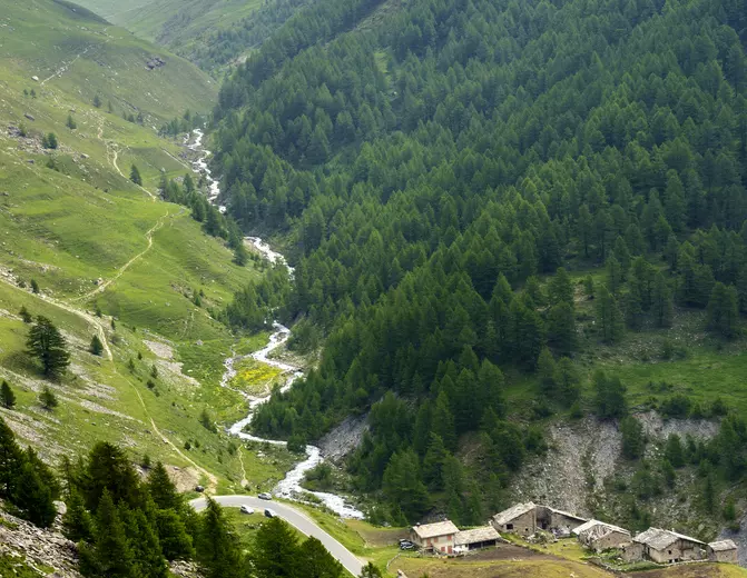 Avventure Alpine: Percorsi mozzafiato nelle Alpi Cozie e nel Monviso