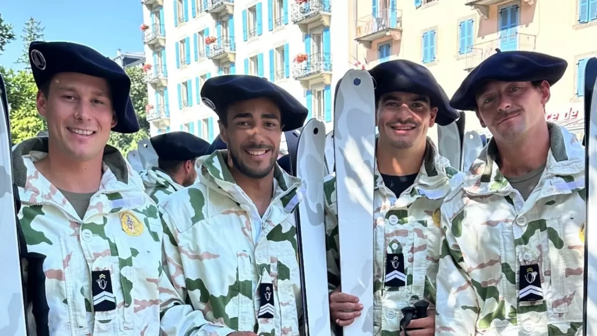 Campioni Francesi di Sport Invernali Celebrano la Festa Nazionale a Chamonix e Parigi