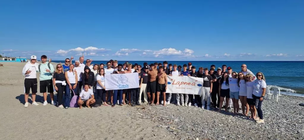 Progetto 'Messaggio in bottiglia 2.0': Studenti di Albenga alla scoperta dell'ambiente marino della Gallinara