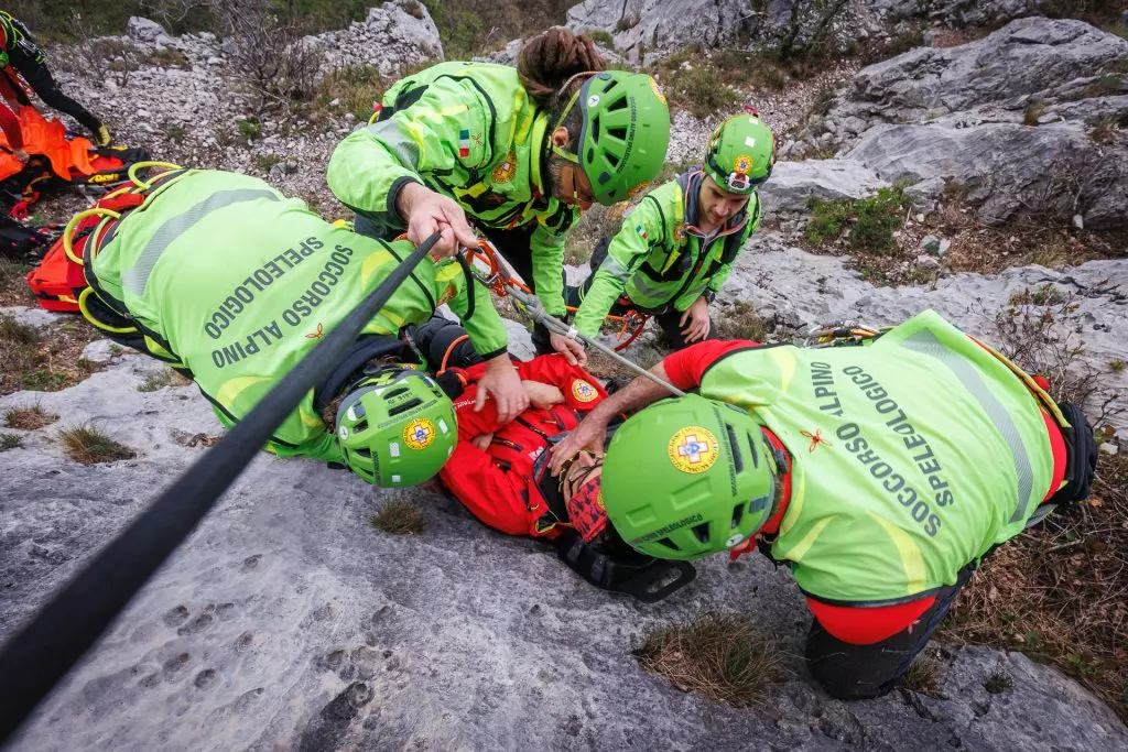 Appello dal Soccorso Alpino: Quando Chiamare il 112 in Montagna