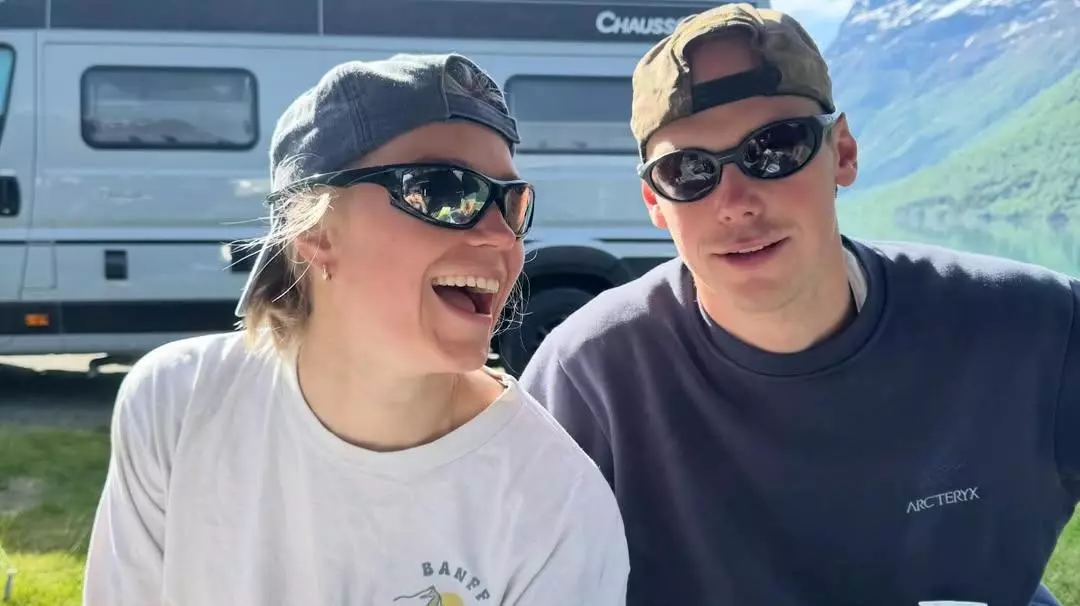 Juni Arnekleiv ritrova l'amore dopo la tragica perdita di Sivert Guttorm Bakken: La biatleta annuncia la relazione con Aron Åkre Rysstad